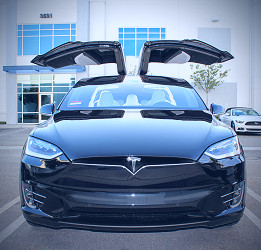 Exclusive Model X Review — Tesla Model X Is The Best SUV